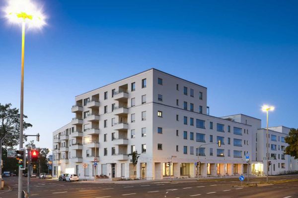 KIB-Gruppe-Service-Wohnen-fuer-Senioren-im-Quartier-Langseestrasse-in-Moegeldorf-zur-Miete